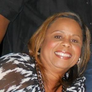 Meet your Posher, Gloria